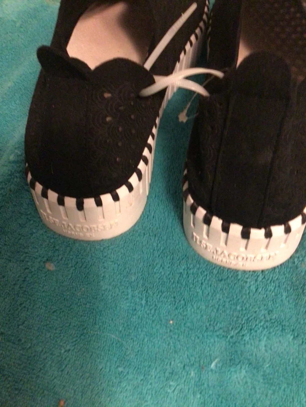 ILSSE JACOBSEN leather perforated upper with platform rubber sole Sz 39 office